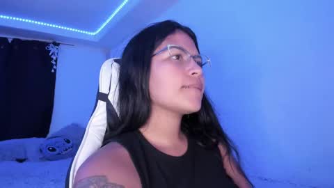 Snapshot of ladybrown_16 chatting on January 15, 2:49 am Lady online show from January 15, 2:49 am