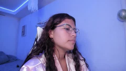 Snapshot of ladybrown_16 chatting on October 17, 2:26 am Lady online show from October 17, 2:26 am