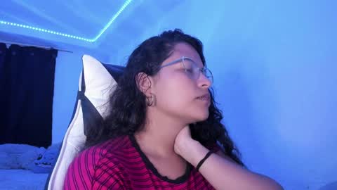 Snapshot of ladybrown_16 chatting on March 2, 1:04 am Lady online show from March 2, 1:04 am