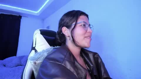  Lady  online show from March 19, 2:38 am