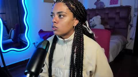 leidy daniela online show from March 6, 4:41 am