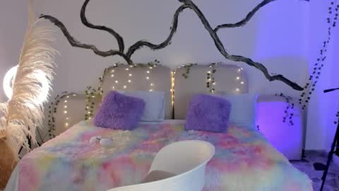 Lady  online show from December 21, 5:44 am