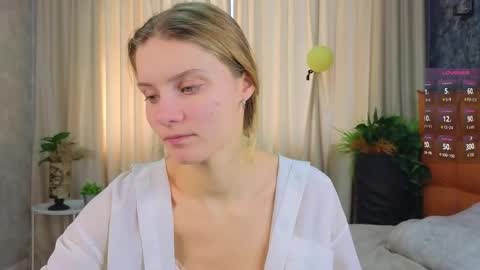 Snapshot of lafeti chatting on October 20, 6:38 am Lilia online show from October 20, 6:38 am