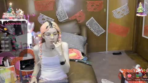 Skinnygirl online show from February 12, 1:19 am