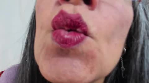 Lailacastillo online show from December 14, 12:55 pm