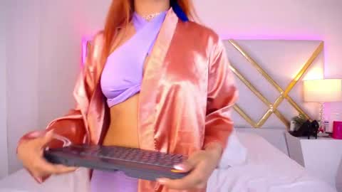 Laila Stilwills online show from May 16, 7:11 am