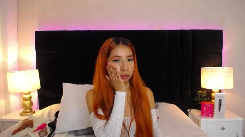 Laila Stilwills online show from April 6, 4:46 am