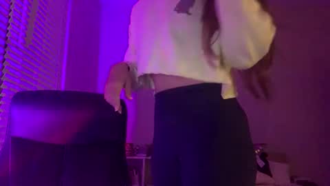 Lainey online show from March 30, 4:01 am
