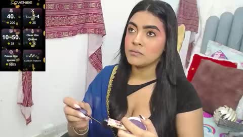 Laskhmirani online show from December 2, 11:34 am