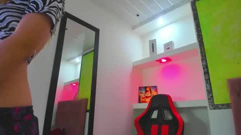 Lala clark online show from September 15, 12:35 pm