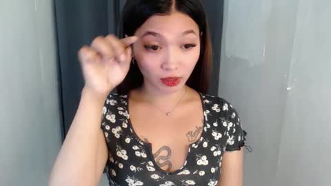 lala_lany online show from April 14, 9:20 am