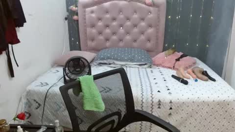 lalisha online show from October 4, 12:05 am