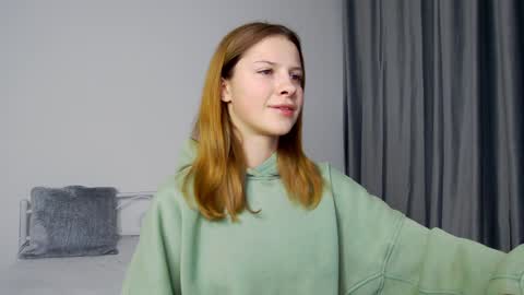 Snapshot of lana__j chatting on December 14, 6:56 am Liana online show from December 14, 6:56 am