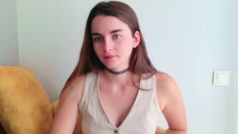 lana_gl online show from July 27, 8:55 am