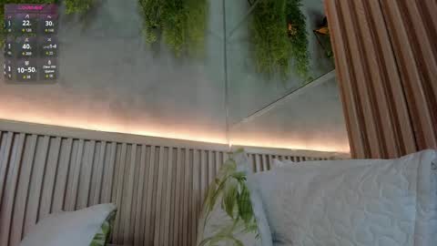 lana_lann online show from October 5, 1:49 pm