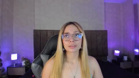 Lana online show from November 2, 3:43 am