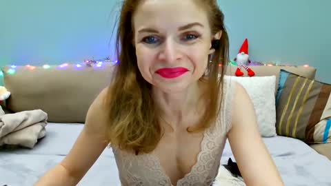 Snapshot of lanaangeldream chatting on December 11, 10:16 pm Lana online show from December 11, 10:16 pm