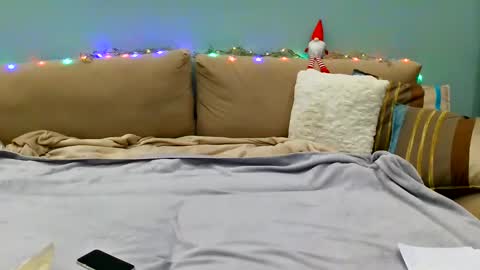 Snapshot of lanaangeldream chatting on December 9, 1:18 am Lana online show from December 9, 1:18 am