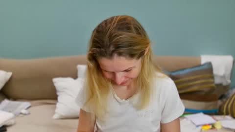 Snapshot of lanaangeldream chatting on September 17, 5:49 am Lana online show from September 17, 5:49 am