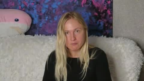 LanaviSmith online show from November 24, 6:15 am