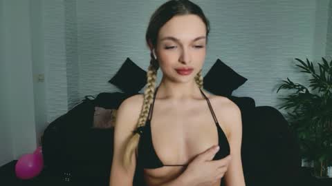 Lanna online show from April 9, 6:13 pm