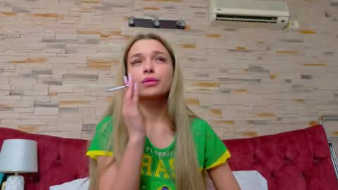 Lanna online show from March 8, 2:04 am