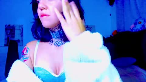 LANNIE   online show from May 13, 2:06 am