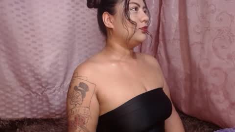 lapeligrosa_ online show from February 19, 12:22 pm