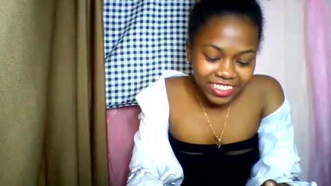 lara_belle online show from June 6, 4:24 pm
