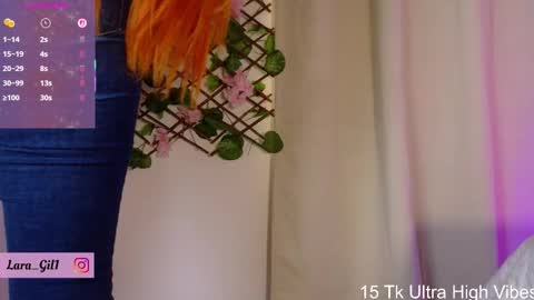 Snapshot of lara_gil_ chatting on September 30, 12:55 pm Lara Gill online show from September 30, 12:55 pm