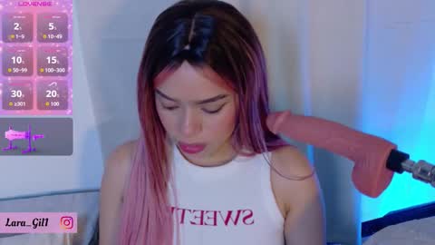 Snapshot of lara_gil_ chatting on September 11, 1:11 pm Lara Gill online show from September 11, 1:11 pm