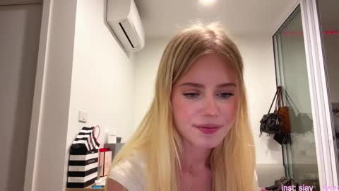 Stella online show from March 2, 10:11 am