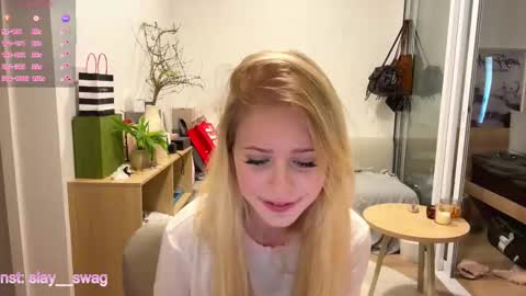 Stella online show from March 19, 10:30 am