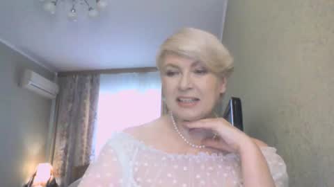 laramrs online show from March 23, 3:51 pm