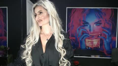 laras_moans online show from October 25, 9:39 am