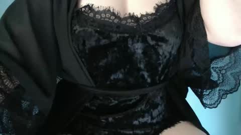 LaraStone   online show from March 10, 7:56 am