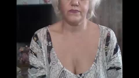 larisaq4ugo24 online show from October 7, 9:46 am