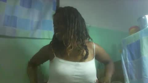 larissa645771 online show from October 26, 6:42 am