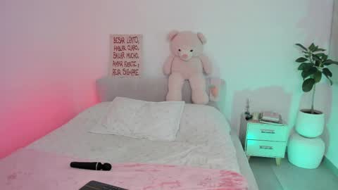 Lary  online show from April 10, 5:13 am