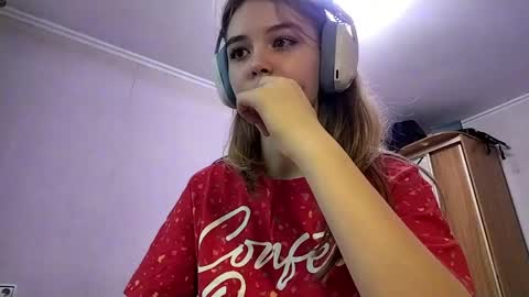 Linet online show from April 14, 8:14 am