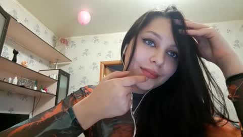 Snapshot of laticialoughry chatting on October 30, 10:49 am Amelia online show from October 30, 10:49 am