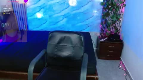 Katheryn  online show from February 9, 1:24 pm