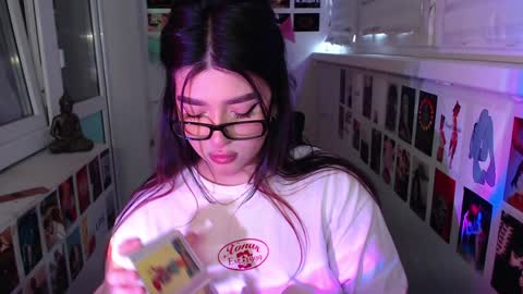 miiiiiiaaaa online show from January 14, 6:45 am