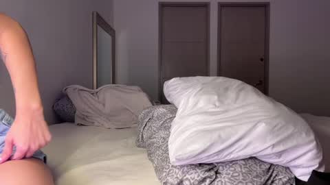 Hi -  online show from February 14, 3:11 am