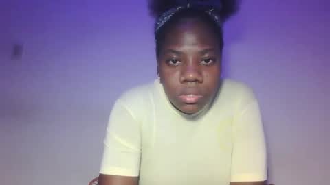 Latinhoney487 online show from April 9, 6:19 am