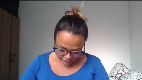 Laura online show from February 6, 9:51 pm