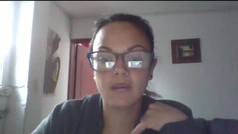 Laura online show from February 8, 9:40 pm