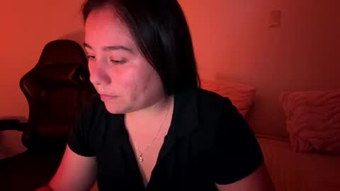 laura online show from February 18, 2:43 am