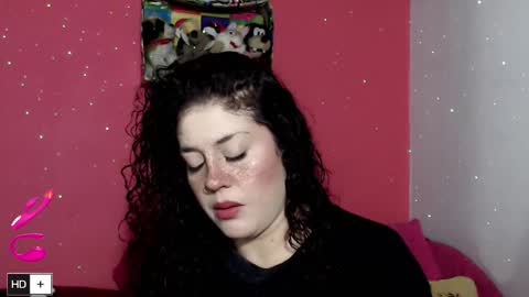 weedcam Curly Laura OF    online show from March 27, 10:49 am