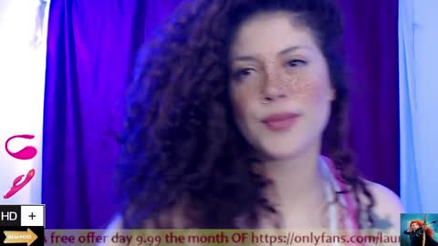 Snapshot of laura_fountain_ chatting on March 12, 8:09 pm weedcam Curly Laura OF online show from March 12, 8:09 pm